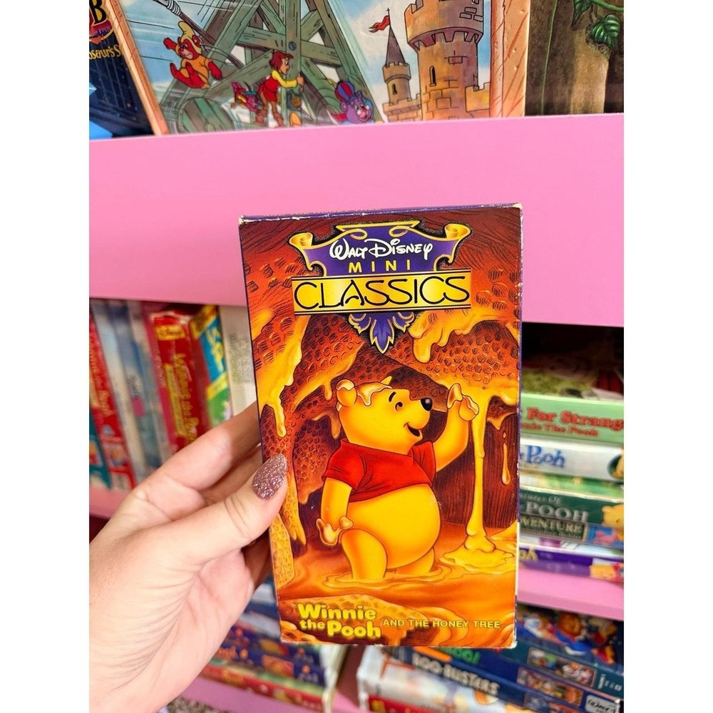 Winnie the Pooh  and the honey tree mini classics